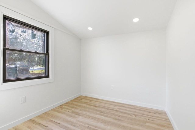 10314 Root River DRIVE, Caledonia, WI 53108