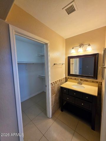 34 E Nolana Place, San Tan Valley, AZ 85143