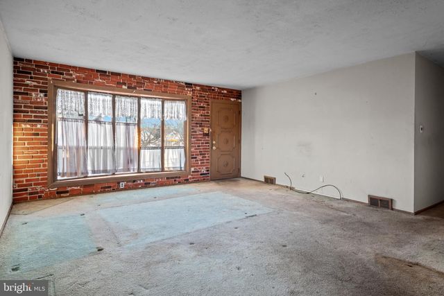 3723 RIDGEWOOD LN, Brookhaven, PA 19015