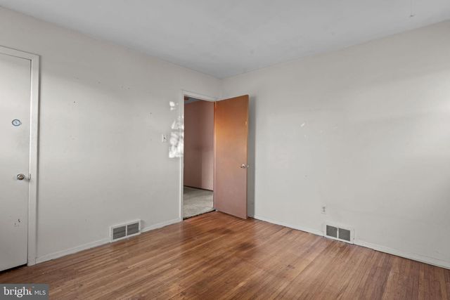 3723 RIDGEWOOD LN, Brookhaven, PA 19015