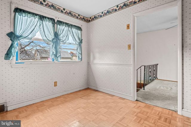 3723 RIDGEWOOD LN, Brookhaven, PA 19015