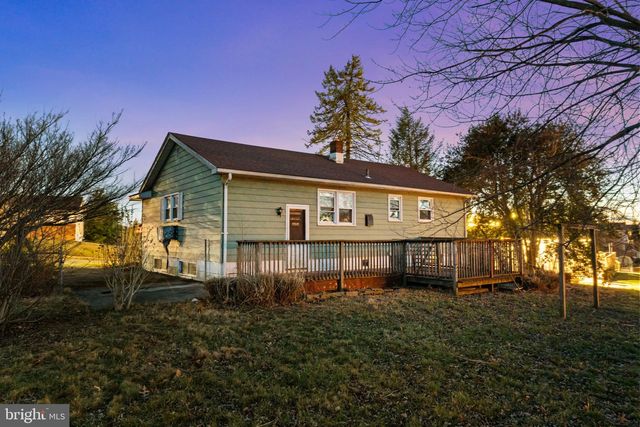 3723 RIDGEWOOD LN, Brookhaven, PA 19015