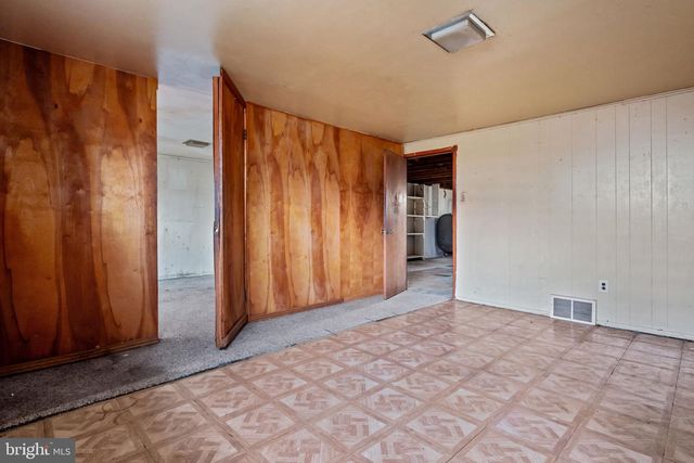 3723 RIDGEWOOD LN, Brookhaven, PA 19015