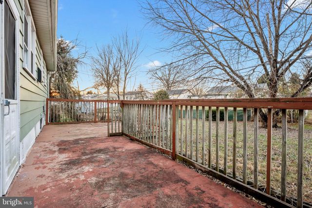 3723 RIDGEWOOD LN, Brookhaven, PA 19015