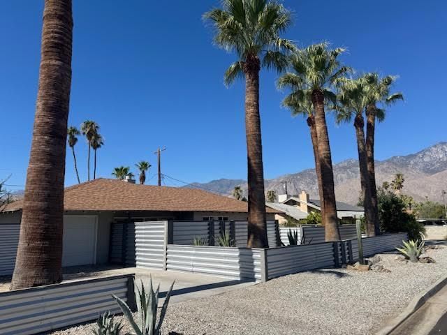 3767 E Sunny Dunes Road, Palm Springs, CA 92264