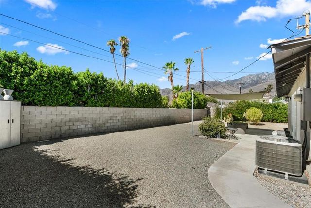3767 E Sunny Dunes Road, Palm Springs, CA 92264