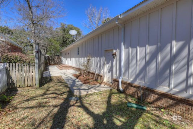 892 Randall Avenue, Daphne, AL 36526