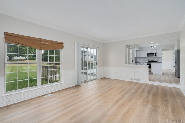 1883 Poppleton Drive, West Bloomfield Charter Township, MI 48324