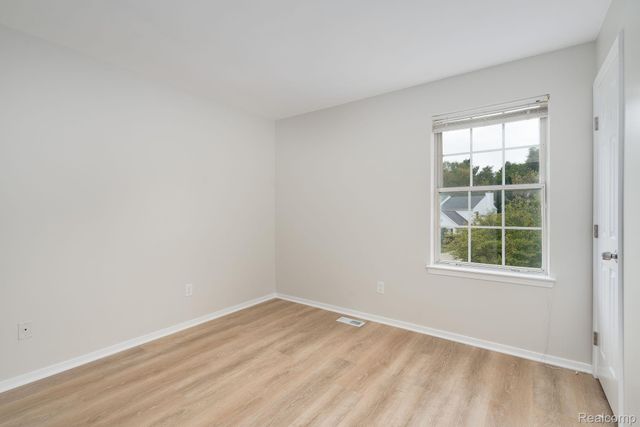 1883 Poppleton Drive, West Bloomfield Charter Township, MI 48324