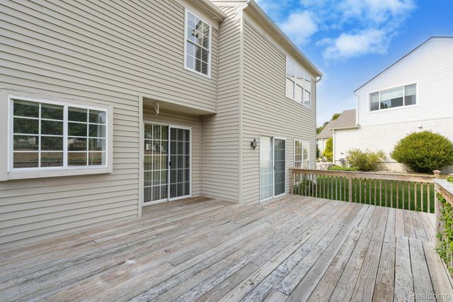 1883 Poppleton Drive, West Bloomfield Charter Township, MI 48324