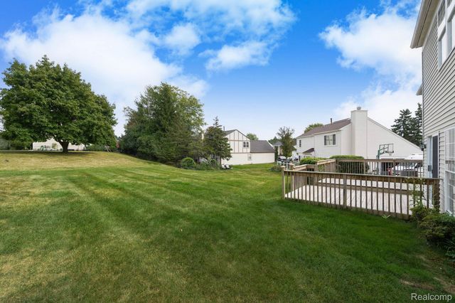 1883 Poppleton Drive, West Bloomfield Charter Township, MI 48324
