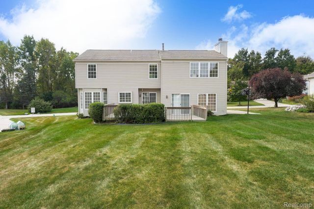 1883 Poppleton Drive, West Bloomfield Charter Township, MI 48324