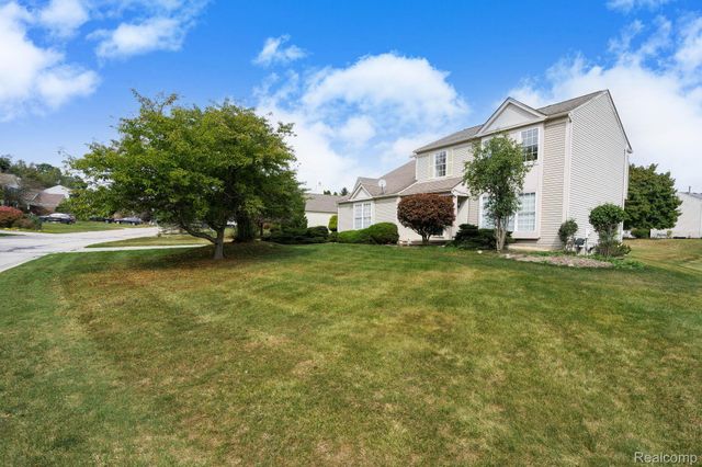1883 Poppleton Drive, West Bloomfield Charter Township, MI 48324