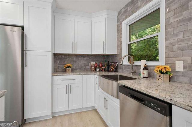 1367 N Hicks Circle NW, Conyers, GA 30012