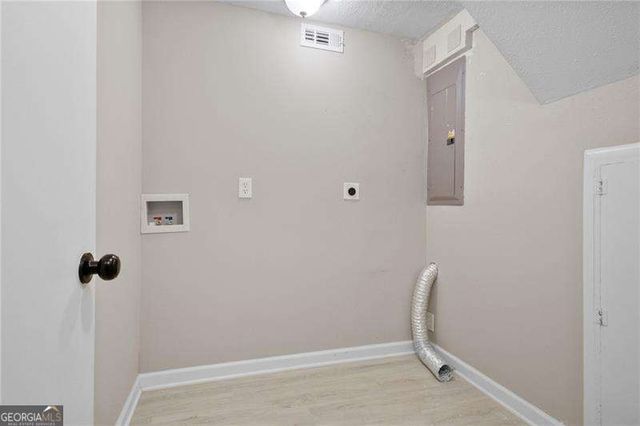 1367 N Hicks Circle NW, Conyers, GA 30012