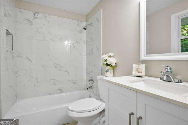 1367 N Hicks Circle NW, Conyers, GA 30012