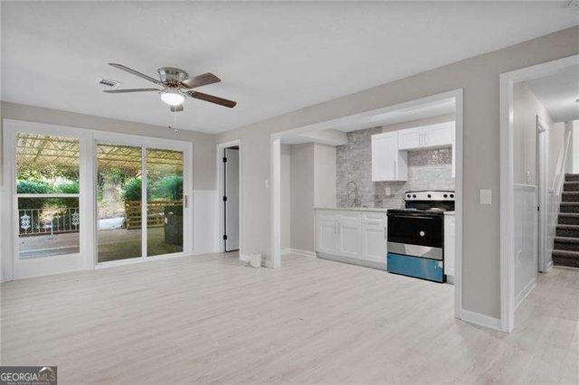 1367 N Hicks Circle NW, Conyers, GA 30012