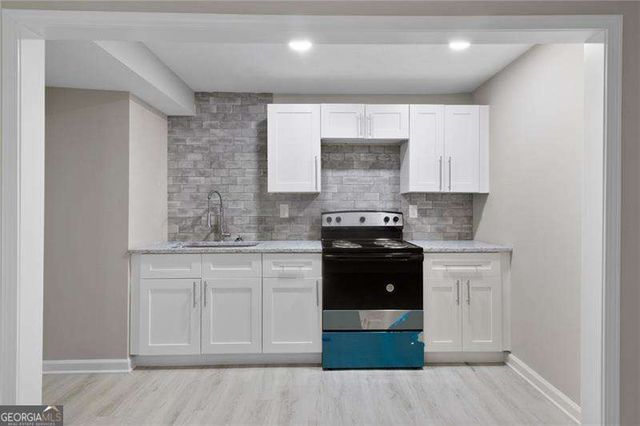 1367 N Hicks Circle NW, Conyers, GA 30012