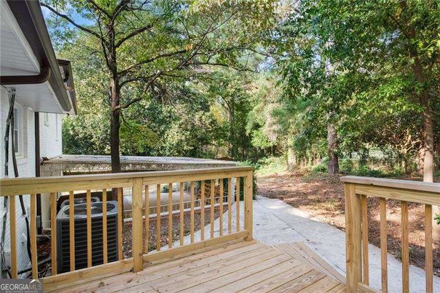 1367 N Hicks Circle NW, Conyers, GA 30012