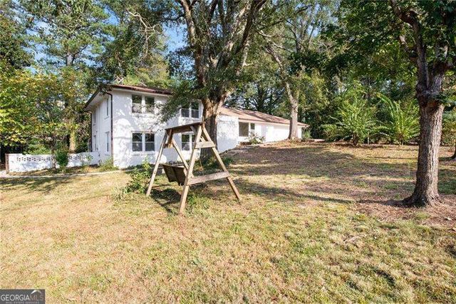 1367 N Hicks Circle NW, Conyers, GA 30012