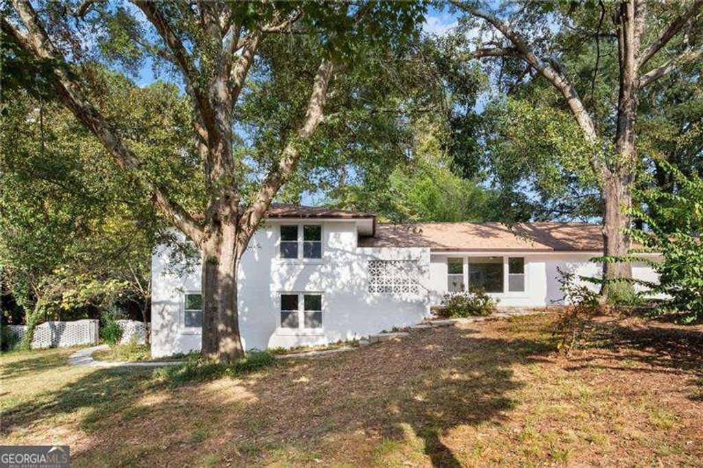 1367 N Hicks Circle NW, Conyers, GA 30012