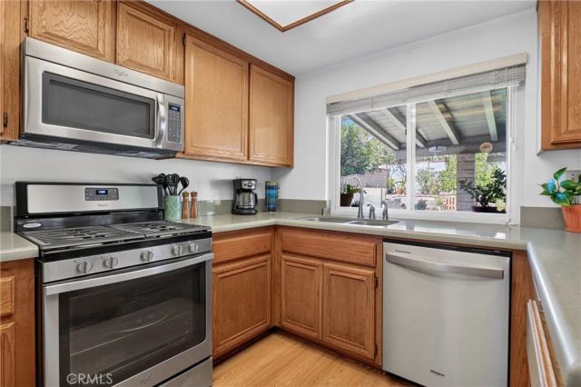 16029 Spur Ridge Road, Sylmar, CA 91342