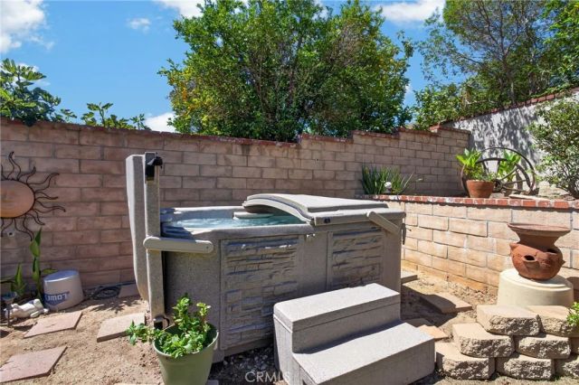 16029 Spur Ridge Road, Sylmar, CA 91342