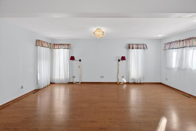 2151 Grand Boulevard, Waterloo, IA 50701