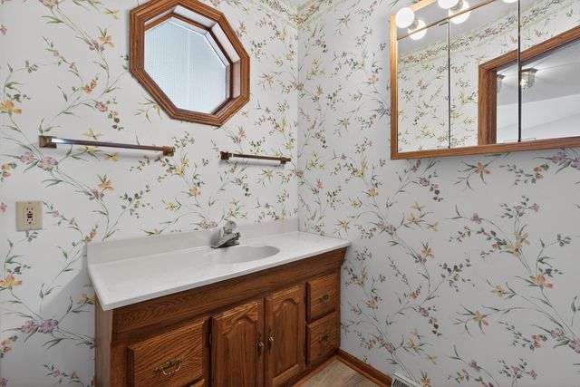 2151 Grand Boulevard, Waterloo, IA 50701