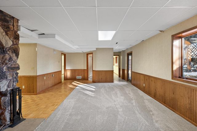 2151 Grand Boulevard, Waterloo, IA 50701