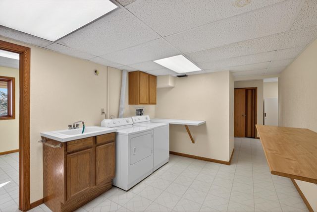 2151 Grand Boulevard, Waterloo, IA 50701