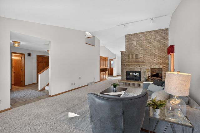 2151 Grand Boulevard, Waterloo, IA 50701