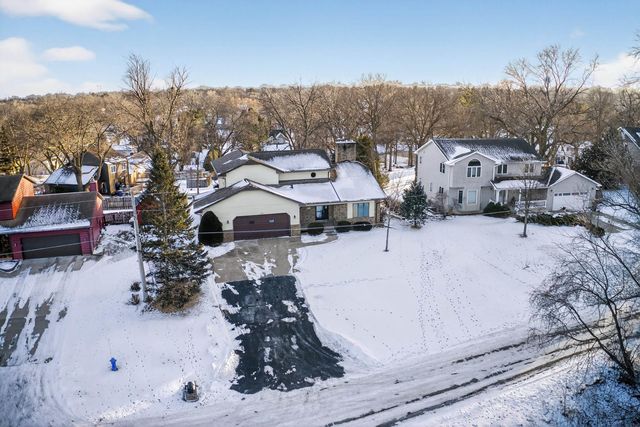 2151 Grand Boulevard, Waterloo, IA 50701