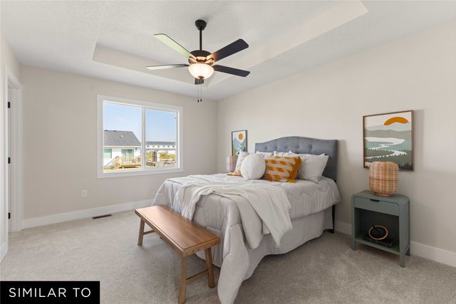 718 NE Crossing Oaks Drive, Ankeny, IA 50021