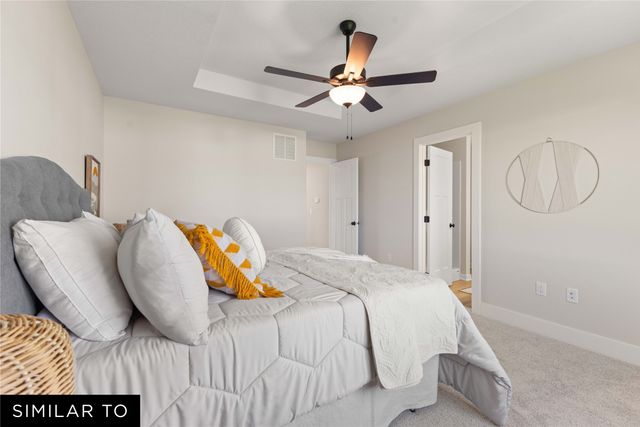 718 NE Crossing Oaks Drive, Ankeny, IA 50021