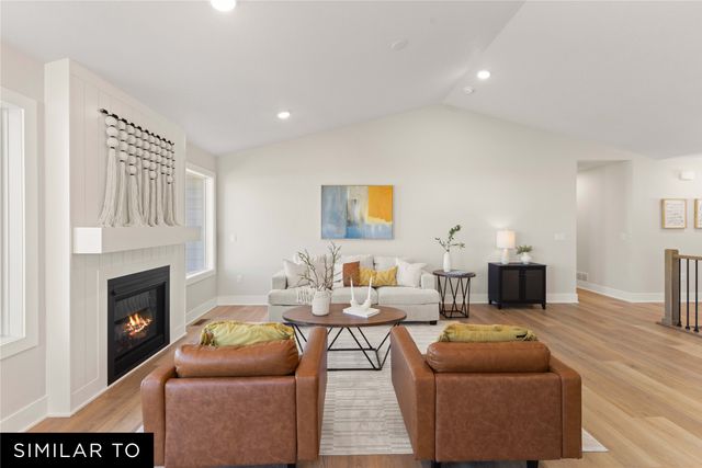 718 NE Crossing Oaks Drive, Ankeny, IA 50021