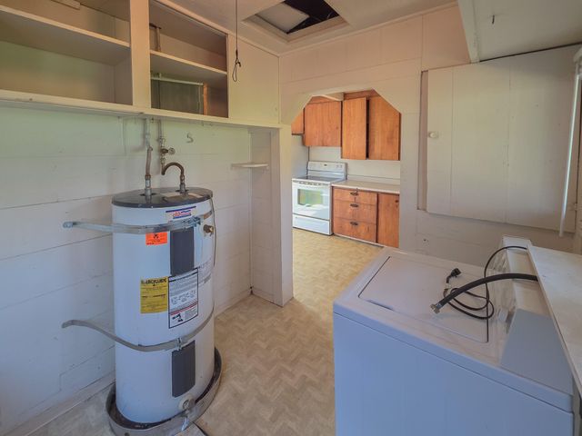 814 NW C Street, Grants Pass, OR 97526