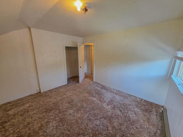 814 NW C Street, Grants Pass, OR 97526