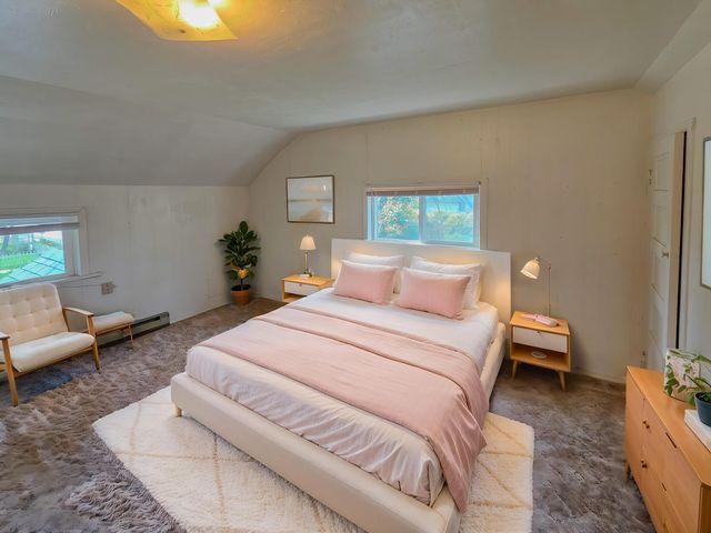 814 NW C Street, Grants Pass, OR 97526