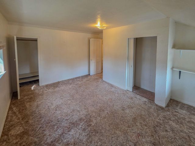 814 NW C Street, Grants Pass, OR 97526