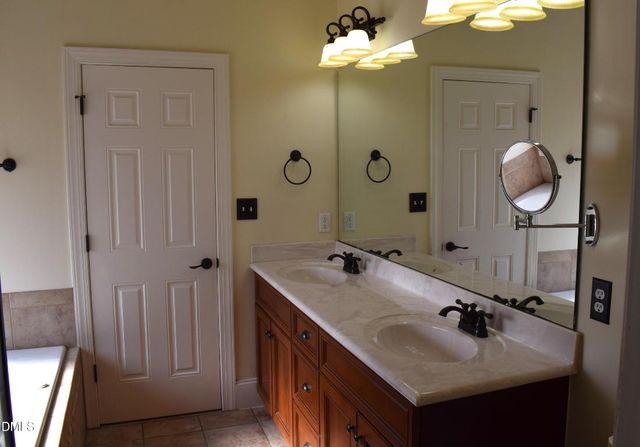 7124 Blue Juniper Court, Fuquay Varina, NC 27526