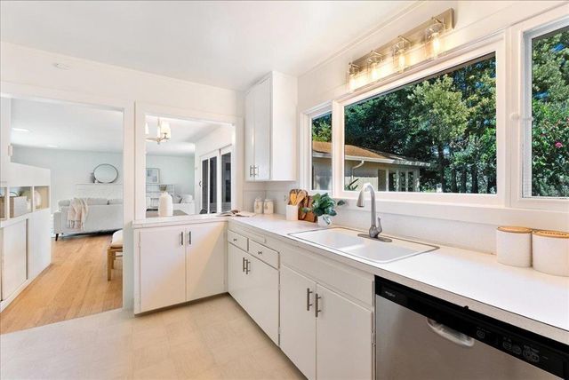 410 13th Avenue, Santa Cruz, CA 95062