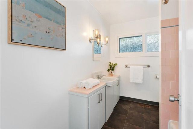 410 13th Avenue, Santa Cruz, CA 95062