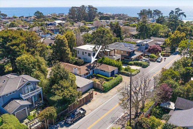 410 13th Avenue, Santa Cruz, CA 95062