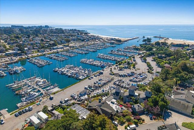 410 13th Avenue, Santa Cruz, CA 95062