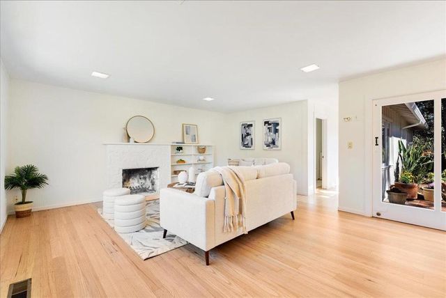 410 13th Avenue, Santa Cruz, CA 95062