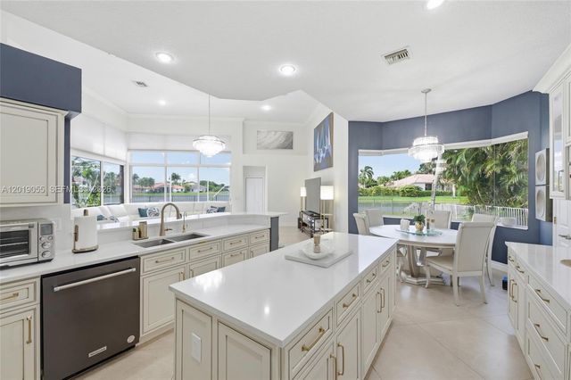 2926 Medinah, Weston, FL 33332