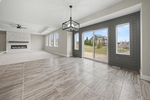 1087 Williamson Circle, Pontiac, MI 48340