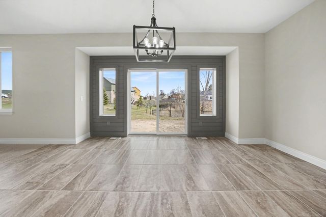 1087 Williamson Circle, Pontiac, MI 48340