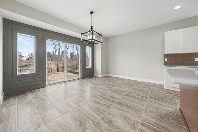 1087 Williamson Circle, Pontiac, MI 48340